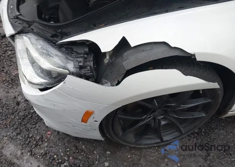 2015 BMW 650I Gran Coupe xDrive z USA, uszkodzony, nr VIN WBA6B4C59FD761692